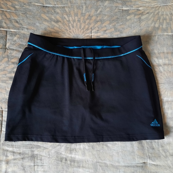 adidas Dresses & Skirts - Adidas skirt with aqua shorts size M